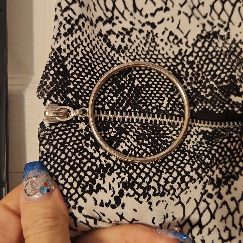 Pretty Little Thing python shorts - Picture 2 of 4